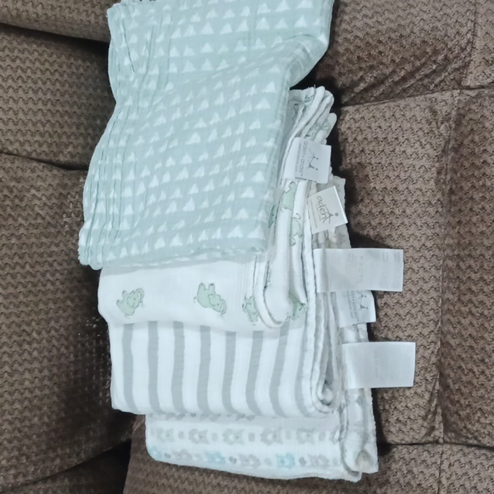 4 Muslin Blankets 3 Aden + Anais 1 with no tag